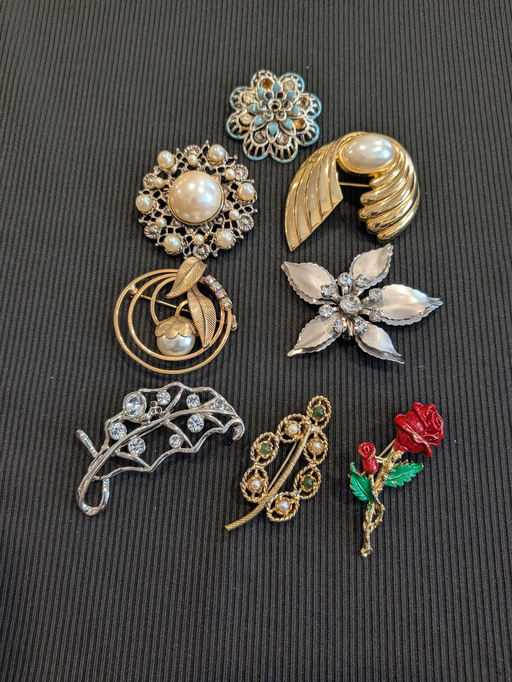 B#3:Set Of 8 Brooches.Assorted Women’s Brooch Pin Set - Gold, Silver, Red, Green